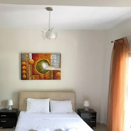 Cozy Near The 1stfloor Apartment Nea Iraklitsa
